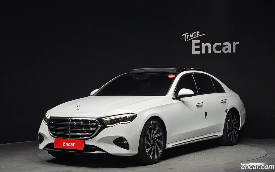 Mercedes-Benz E-Class E300 4MATIC 2024 — фото 1, купить с доставкой в Москву