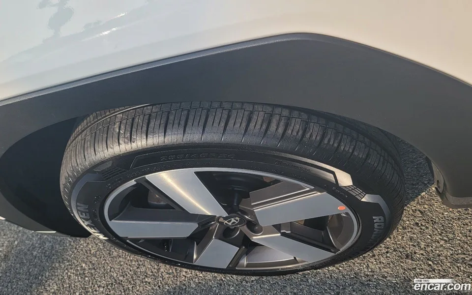 Hyundai SantaFe 2.5T 2WD 2023 — миниатюра 5