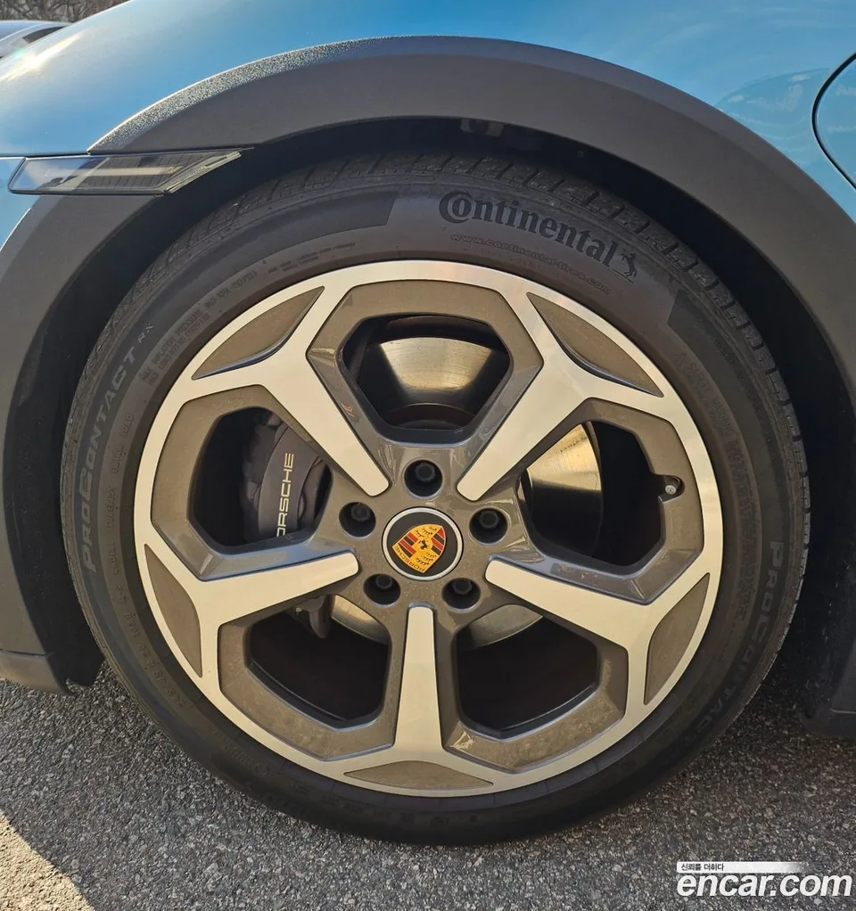 Porsche Taycan 4 2022 — миниатюра 2