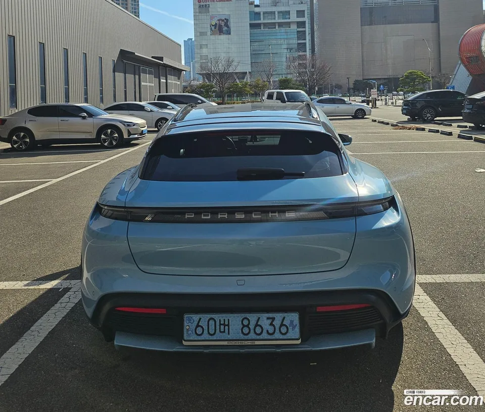 Porsche Taycan 4 2022 — миниатюра 4