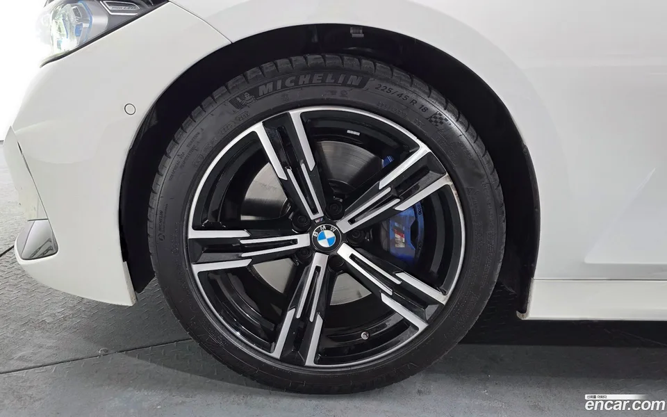 BMW 3 Series 320i M 2024 — миниатюра 2