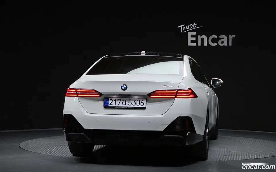 BMW 5 Series 520i M 2025 — миниатюра 4