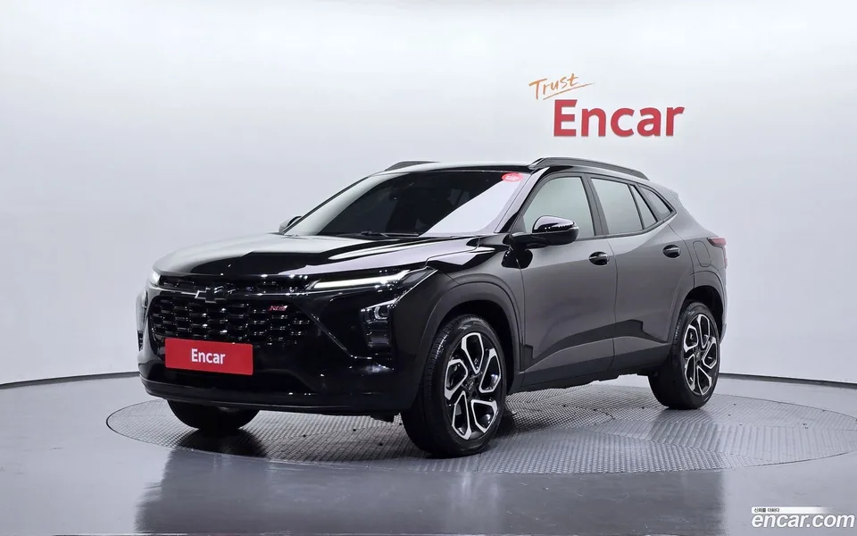 Chevrolet Trax Crossover 1.2 RS 2023 — фото 1, купить с доставкой в Москву