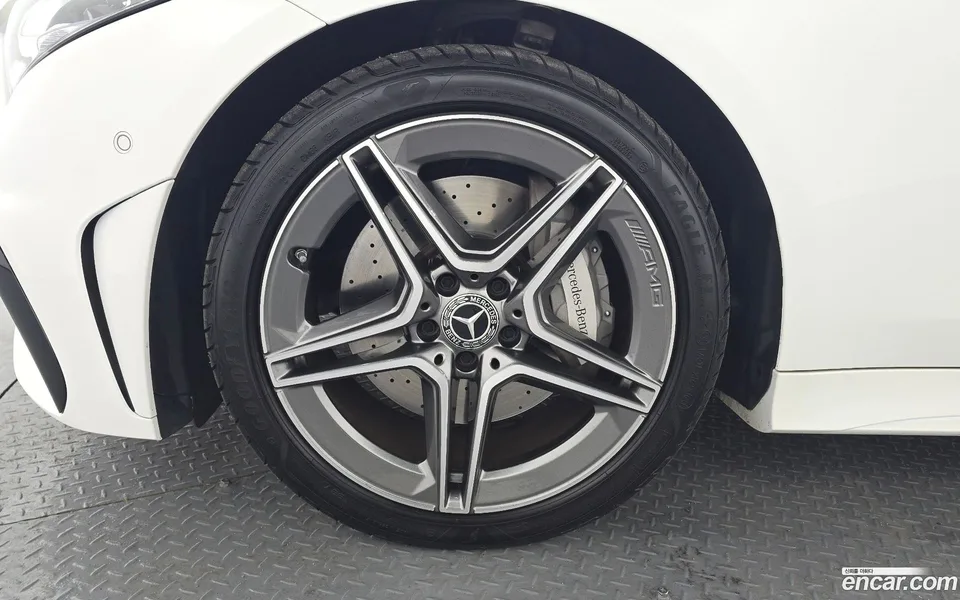 Mercedes-Benz CLS-Class CLS300d 4MATIC 2023 — миниатюра 2