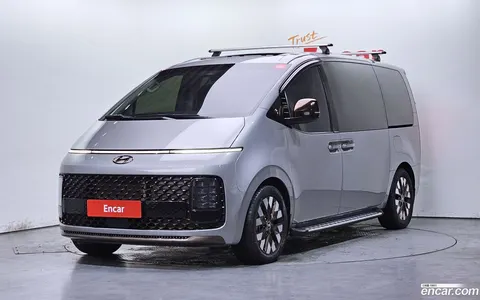 Hyundai Staria 2023 купить в Москве