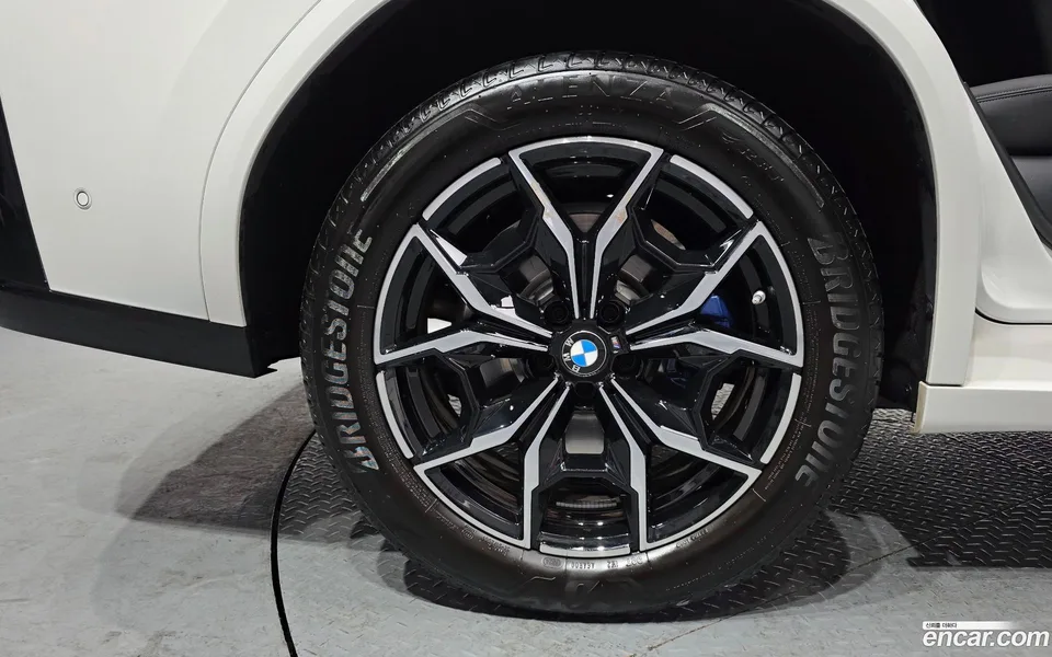 BMW X4 xDrive20i M 2024 — миниатюра 5