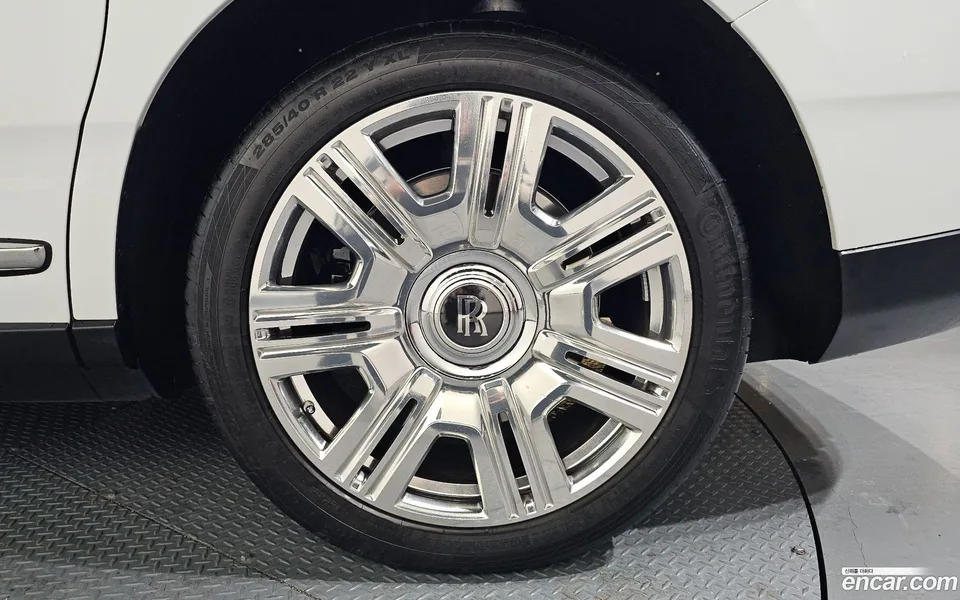 Rolls-Royce Cullinan 6.7 V12 2024 — миниатюра 2