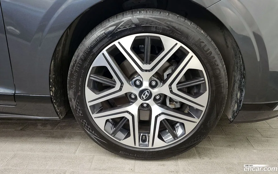 Hyundai Grandeur 2.5 2WD 2023 — миниатюра 2