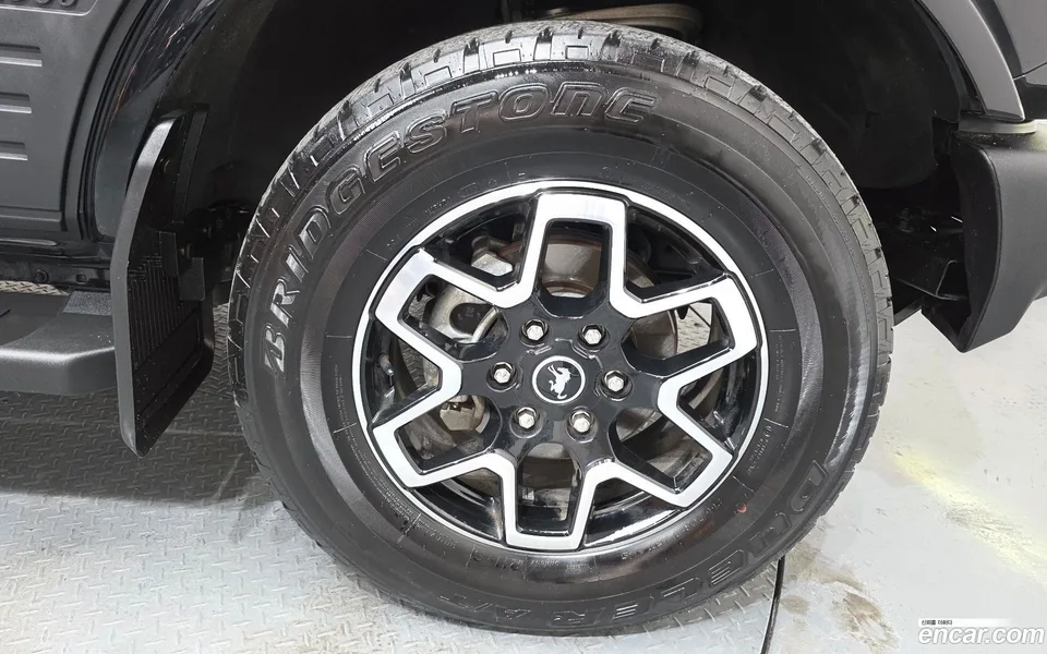 Ford Bronco 2.7 2022 — миниатюра 2