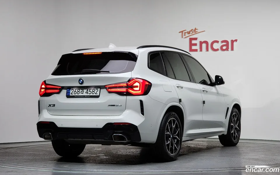 BMW X3 xDrive 20i M 2023 — миниатюра 2