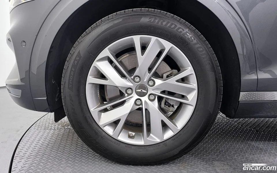Genesis GV70 2.5T 2WD 2022 — миниатюра 2