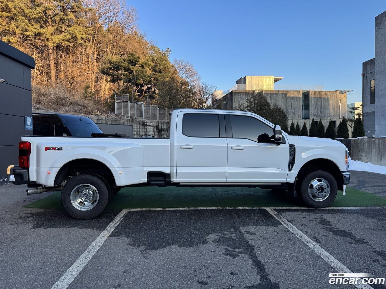 Ford F350 2023 — 4