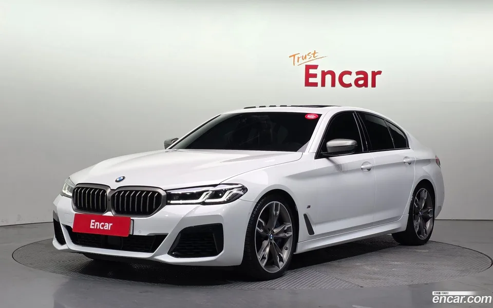 BMW 5 Series M550i xDrive 2022 — photo 1, buy with delivery to Moscow