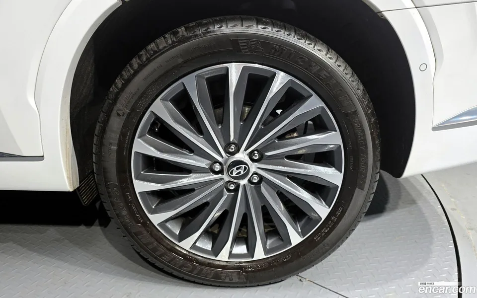Hyundai Palisade 2.2 2WD 2023 — миниатюра 2