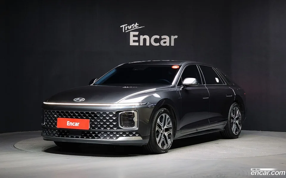 Hyundai Grandeur 2.5 2WD 2023 — фото 1, купить с доставкой в Москву