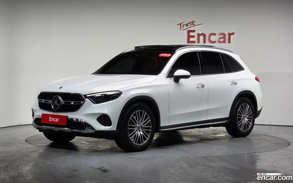 Mercedes-Benz GLC-Class GLC300 4MATIC 2024 — фото 1, купить с доставкой в Москву