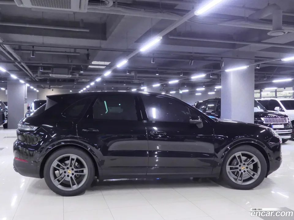 Porsche Cayenne 3.0 2023 — миниатюра 3