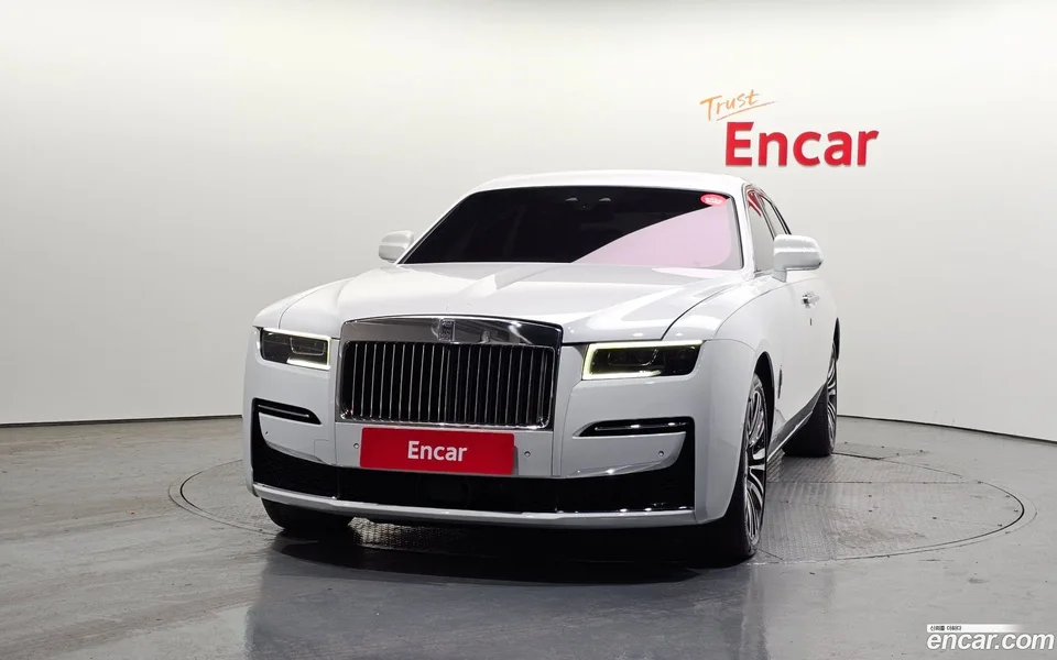 Rolls-Royce Ghost 6.7 V12 2023 — миниатюра 3