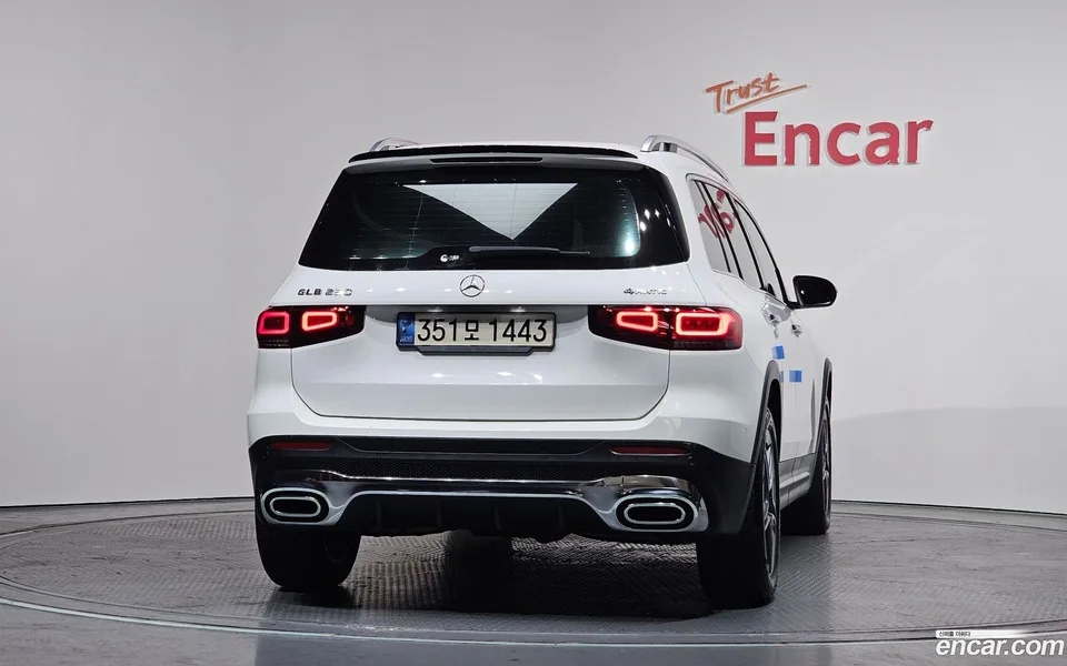 Mercedes-Benz GLB-Class GLB250 4MATIC 2022 — миниатюра 4