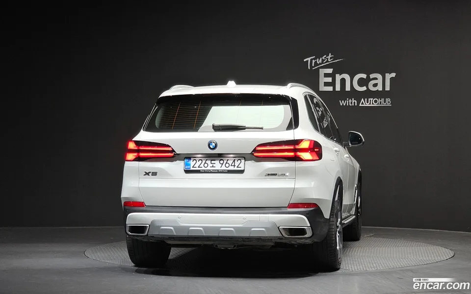 BMW X5 xDrive 50e xLine 2025 — миниатюра 4