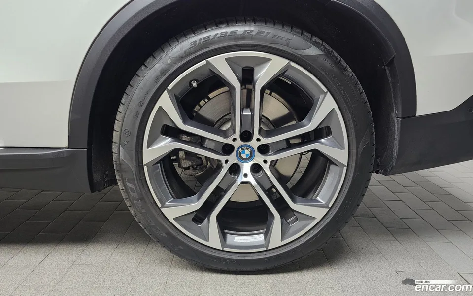 BMW X5 xDrive 50e xLine 2025 — миниатюра 5