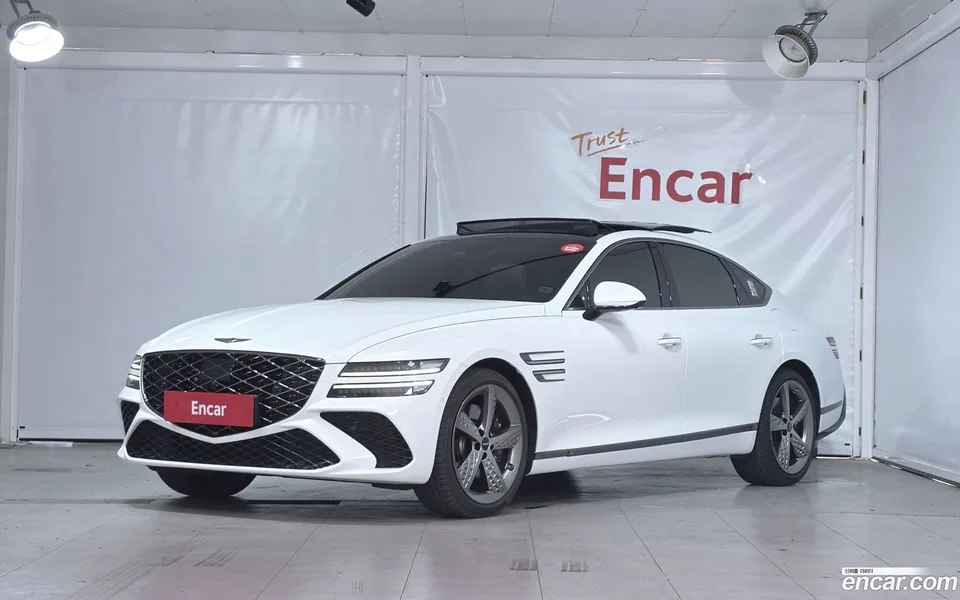 Genesis G80 2.5 2WD 2024 — фото 1, купить с доставкой в Москву