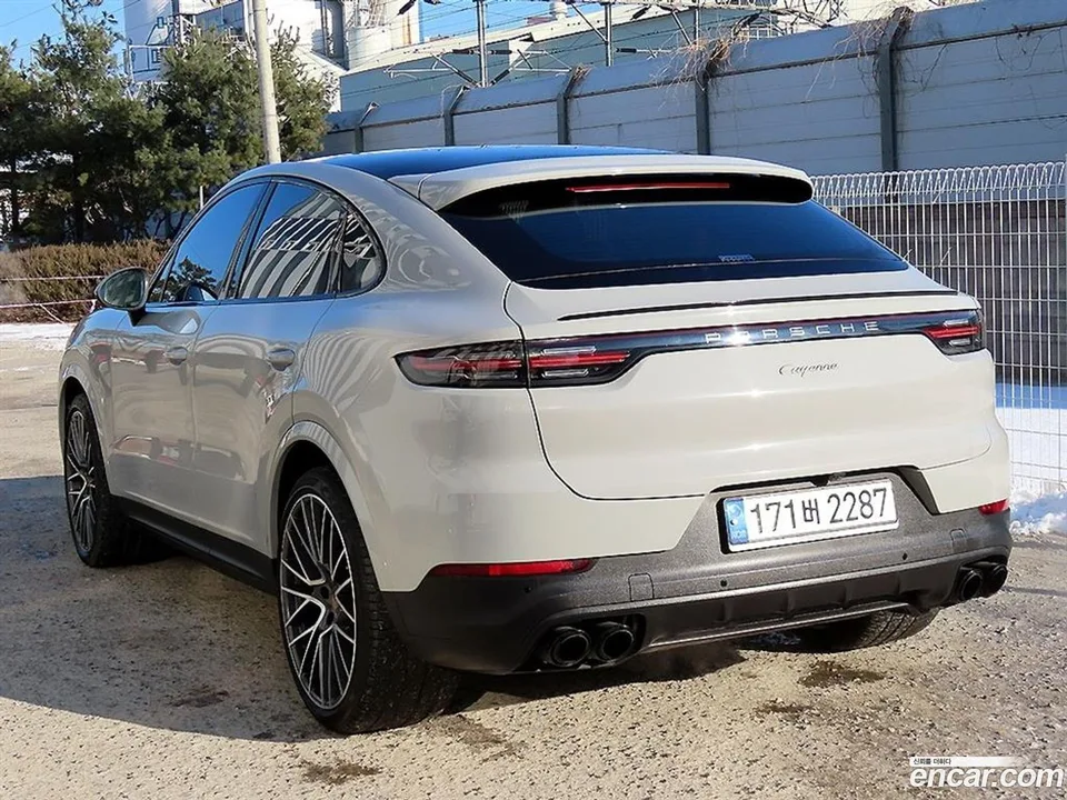 Porsche Cayenne 3.0 2022 — миниатюра 3