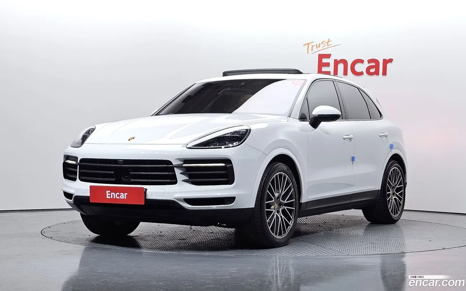 Porsche Cayenne 3.0 2022 — фото 1, купить с доставкой в Москву