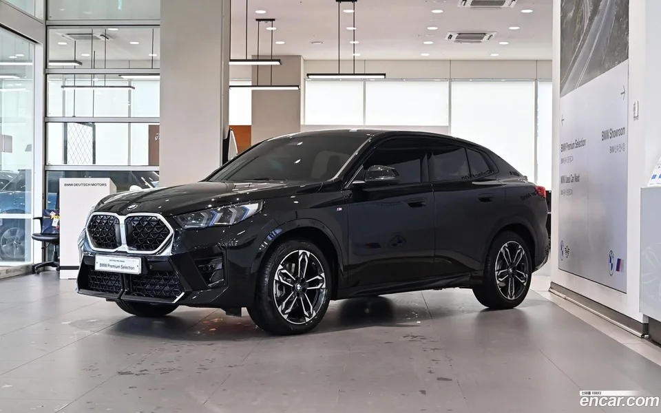 BMW X2 xDrive20i M 2025 — фото 1, купить с доставкой в Москву
