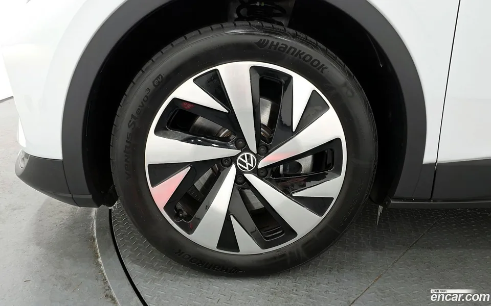 Volkswagen ID.4 2025 — миниатюра 2