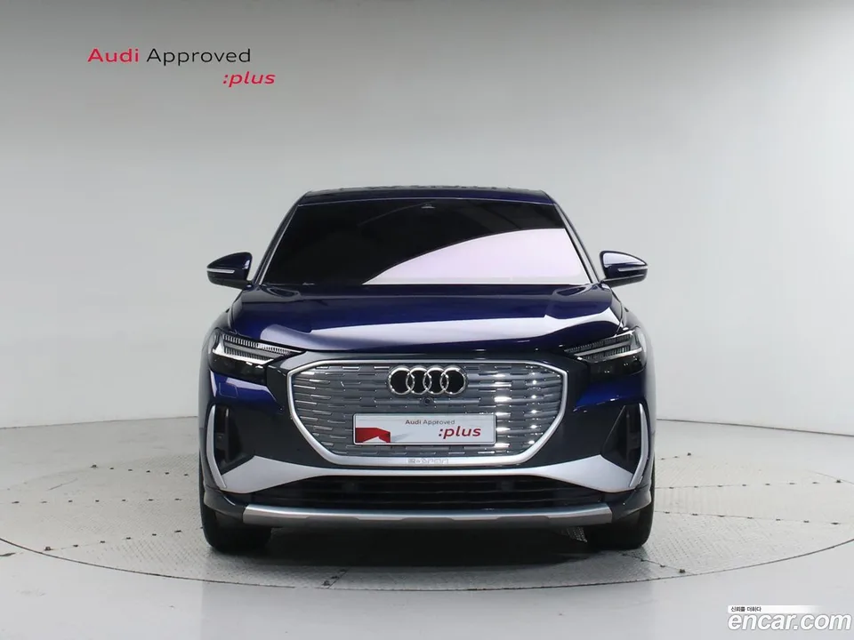 Audi Q4 e-tron 40 2023 — миниатюра 3