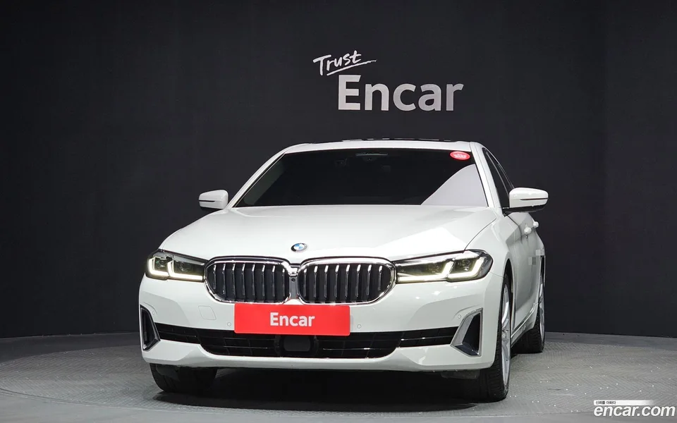 BMW 5 Series 530i 2023 — миниатюра 3