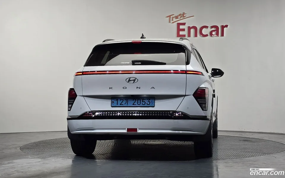 Hyundai Kona Electric 2023 — миниатюра 4