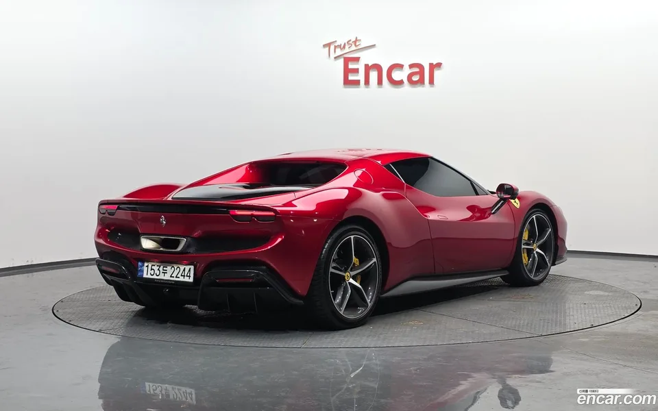 Ferrari 296 GTB 3.0 V6 2023 — миниатюра 2