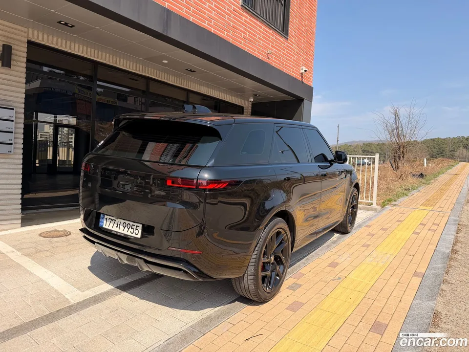 Land Rover Range Rover Sport D300 HSE 2024 — миниатюра 4