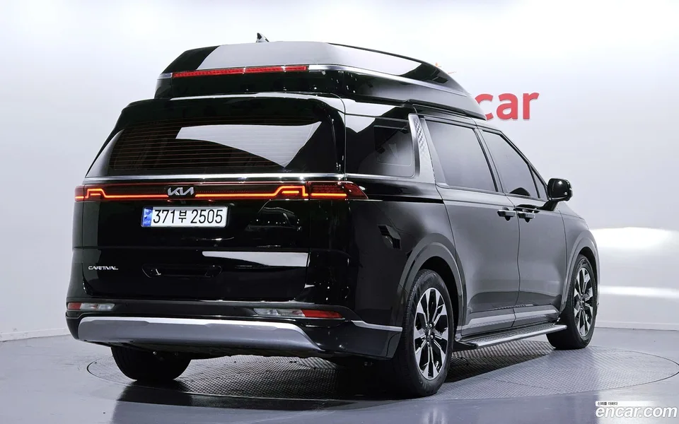 Kia Carnival 9 2022 — миниатюра 2