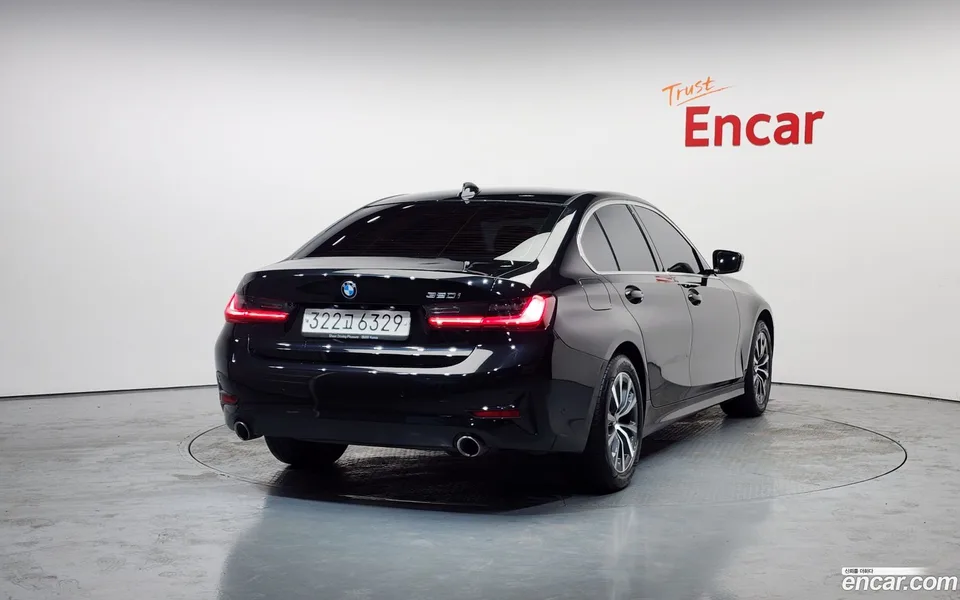 BMW 3 Series 320i 2022 — миниатюра 4