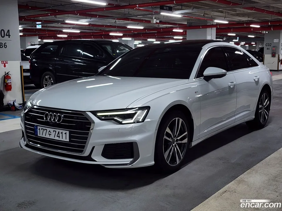 Audi A6 45 TFSI 2022 — фото 1, купить с доставкой в Москву