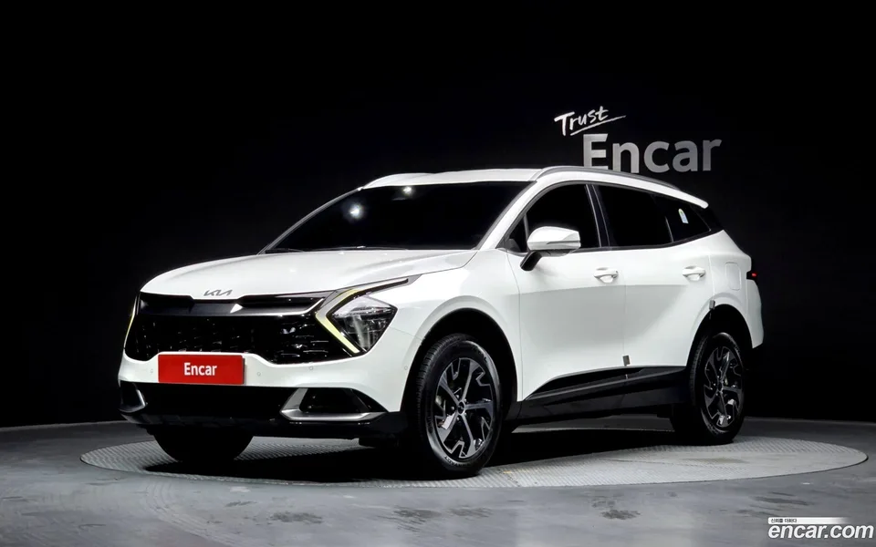 Kia Sportage Hybrid 2WD 2024 — фото 1, купить с доставкой в Москву