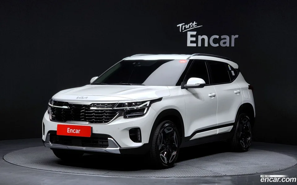 Kia Seltos 1.6 2WD 2025 — фото 1, купить с доставкой в Москву