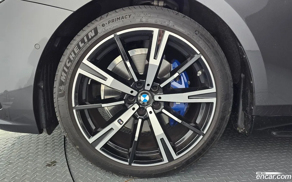 BMW 5 Series 530i xDrive M 2024 — миниатюра 2