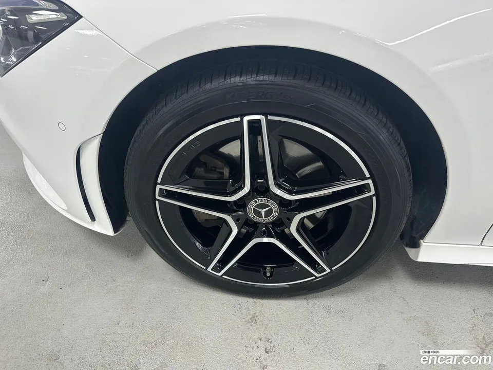 Mercedes-Benz CLA-Class CLA250 4MATIC 2023 — миниатюра 5