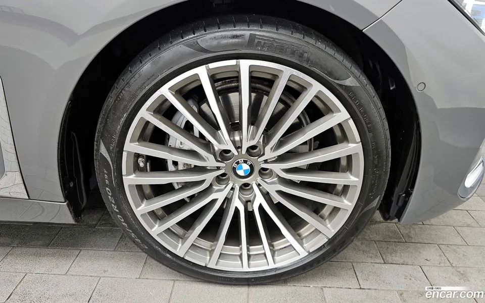 BMW 7 Series 740i 2022 — миниатюра 5