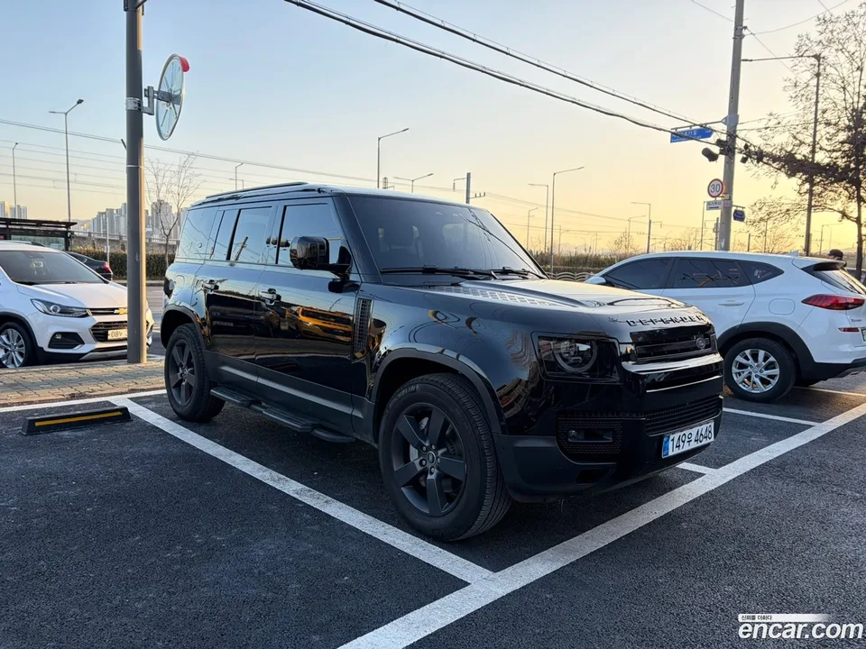 Land Rover Defender 110 D300 HSE 2023 — миниатюра 4
