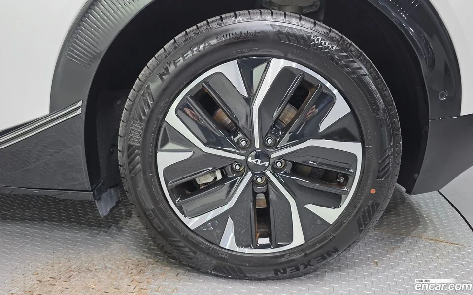 Kia EV6 4WD 2024 — миниатюра 5
