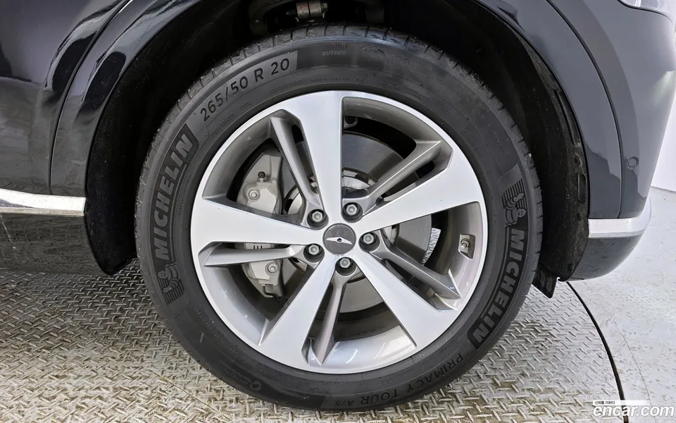 Genesis GV80 2.5T AWD 2023 — миниатюра 2