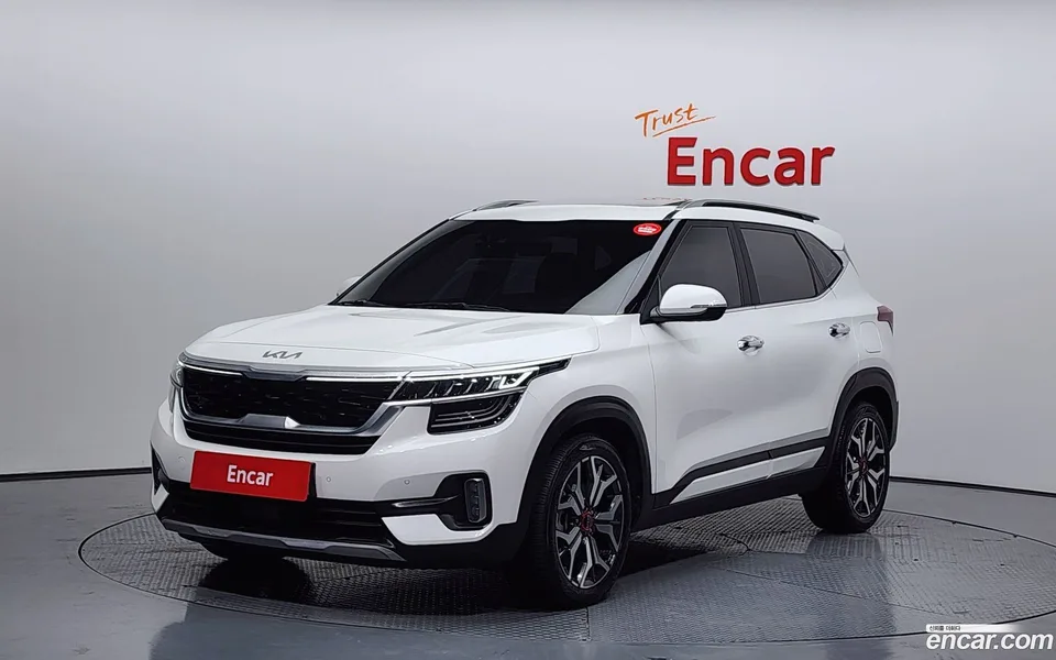Kia Seltos 1.6 4WD 2022 — фото 1, купить с доставкой в Москву