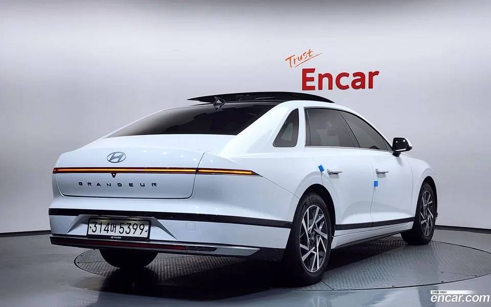 Hyundai Grandeur 2.5 2WD 2023 — миниатюра 2