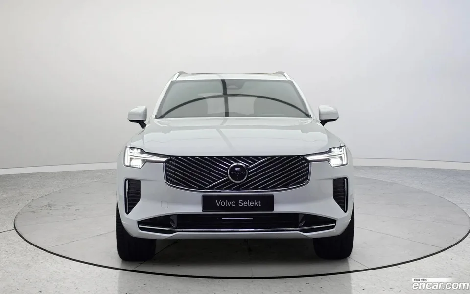 Volvo XC90 B6 2025 — миниатюра 3