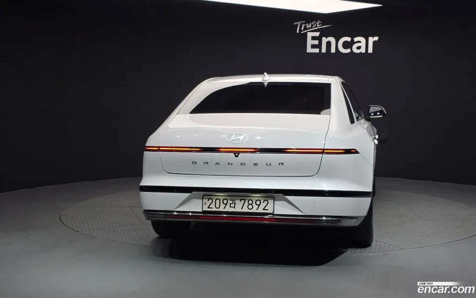 Hyundai Grandeur 2.5 2WD 2023 — миниатюра 4